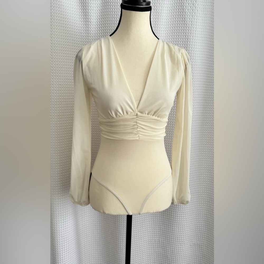 Forever 21 long sleeve cream bodysuit size small NWOT